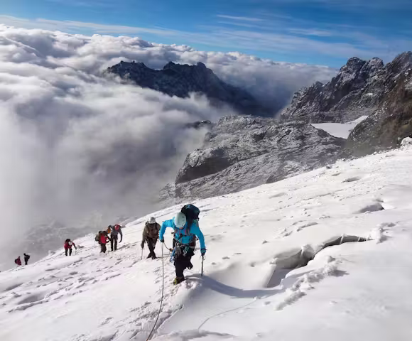 10 days hike to Marguerita peak