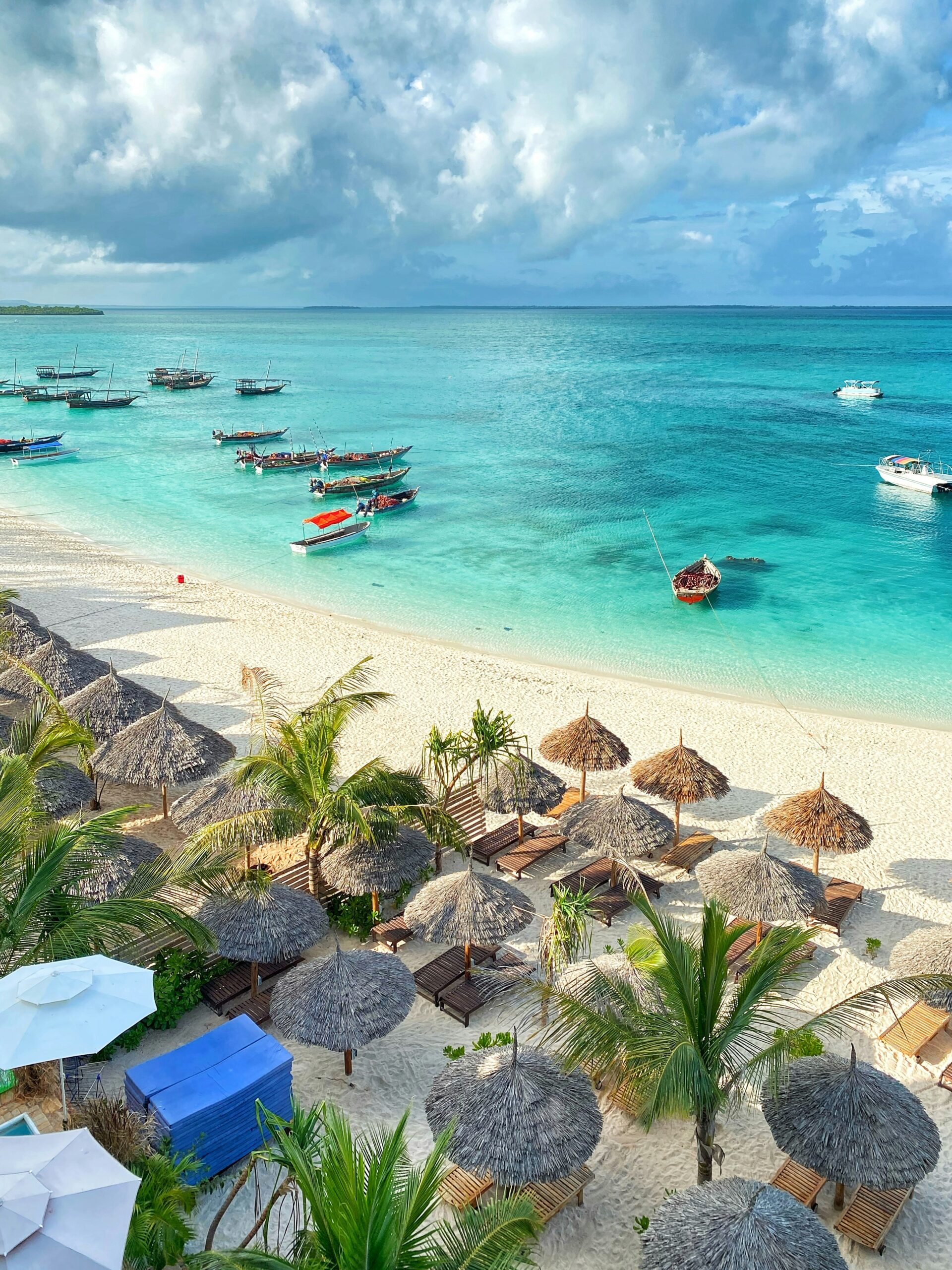 TANZANIA & ZANZIBAR IN 9 DAYS — AN EXCLUSIVE SAFARI & INDIAN OCEAN ESCAPE
